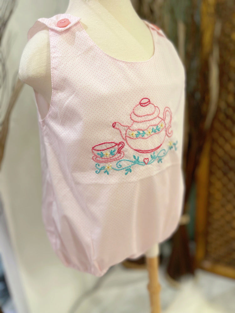 Baby Girl’s Hand-embroidery Tea Party Set/Sitter set/Tea Party Set/Gift for girl/Organic Cotton Set/Girl clothes/run big