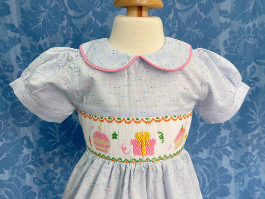 Hand smocked Birthday Dress, Newborn,Toddler dress, birthday gift,Trendy baby girl clothes,,cute outfits, cupcake smocked.