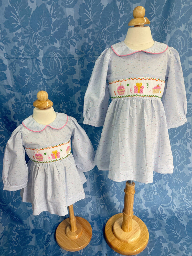 Hand smocked Birthday Dress, Newborn,Toddler dress, birthday gift,Trendy baby girl clothes,,cute outfits, cupcake smocked.