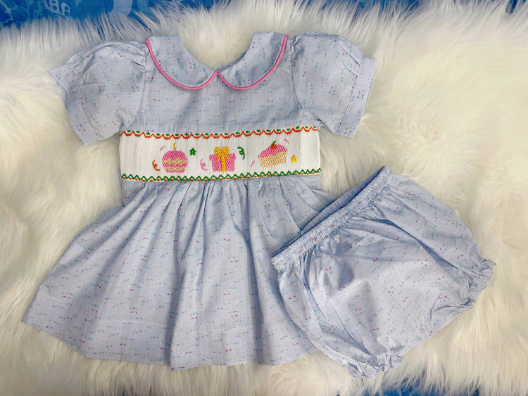 Hand smocked Birthday Dress, Newborn,Toddler dress, birthday gift,Trendy baby girl clothes,,cute outfits, cupcake smocked.